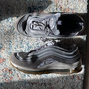 NIKE Air Max 97 Ultra Velvet Trainers in Gunsmoke Grey